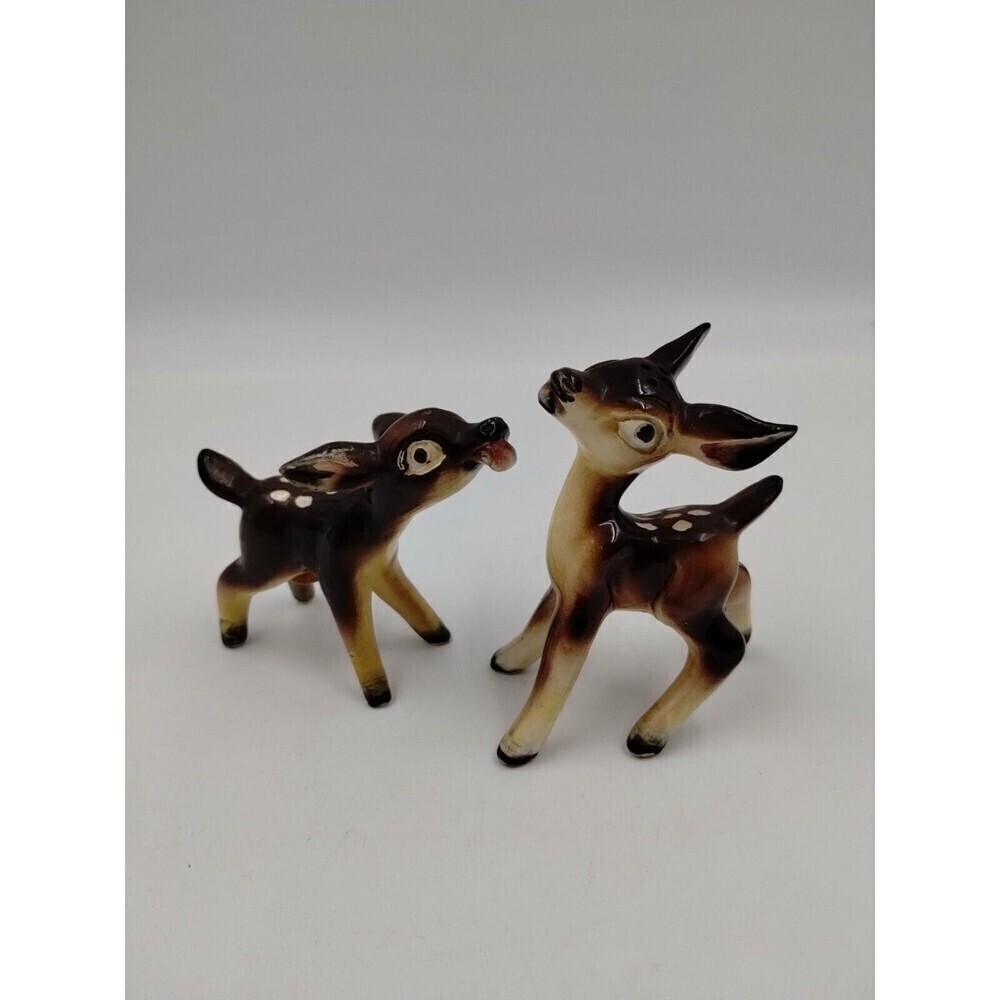 Ucagco Ceramics Kissing Deer Shakers Japan Figural Salt Pepper 3 1/2" Tall